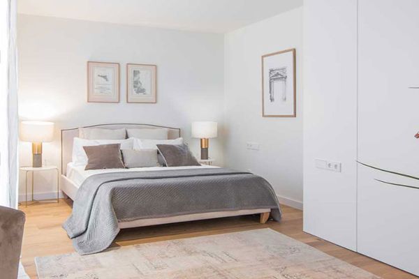 Pintando pisos con Pintor Pamplona - Empresa de pintores en Pamplona y Navarra